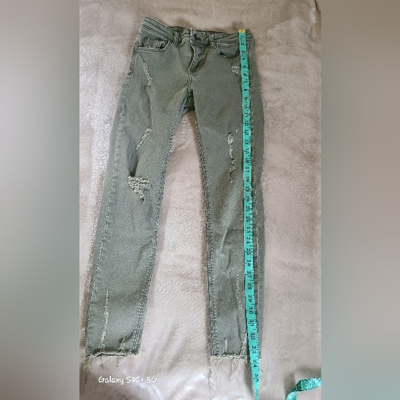 Zara Basic Denim Jeans - Picture 7 of 8